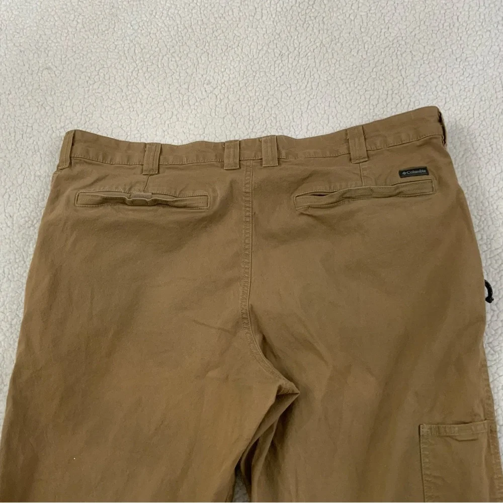 Columbia Cargo Pants 40x32 Tan Straight Leg Hike Camp 6 Pockets Zip Hook & Loop